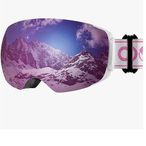 Skiing goggles